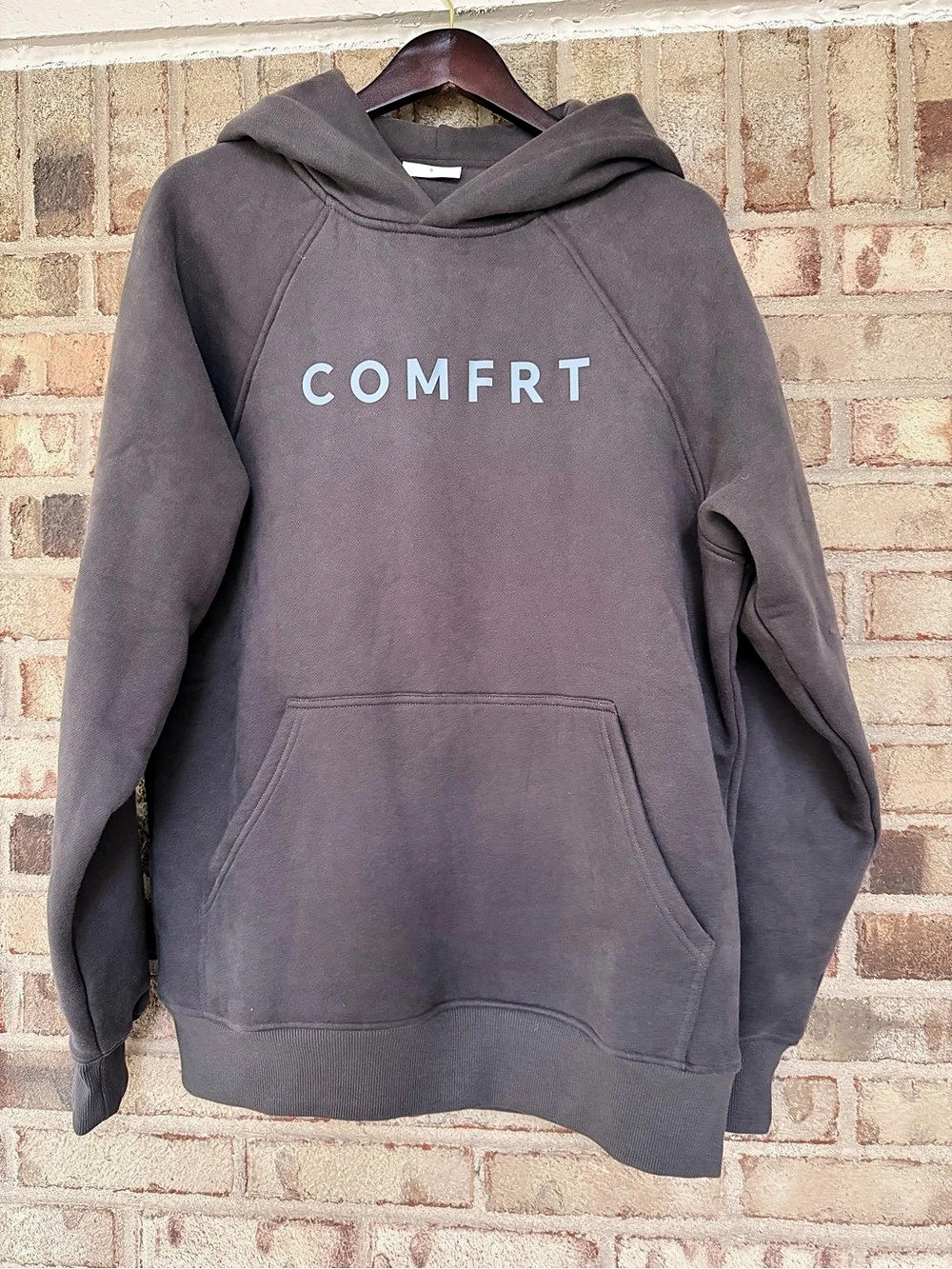 Comfrt Signature Hoodie Brown Size Small NWT